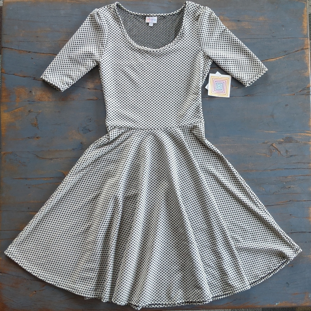 NEW LuLaRoe Nicole (Black & White Dress)